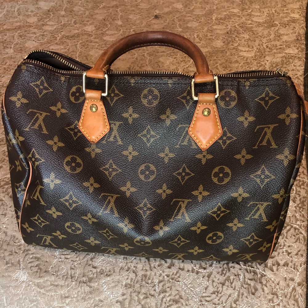 Louis Vuitton Speedy 35